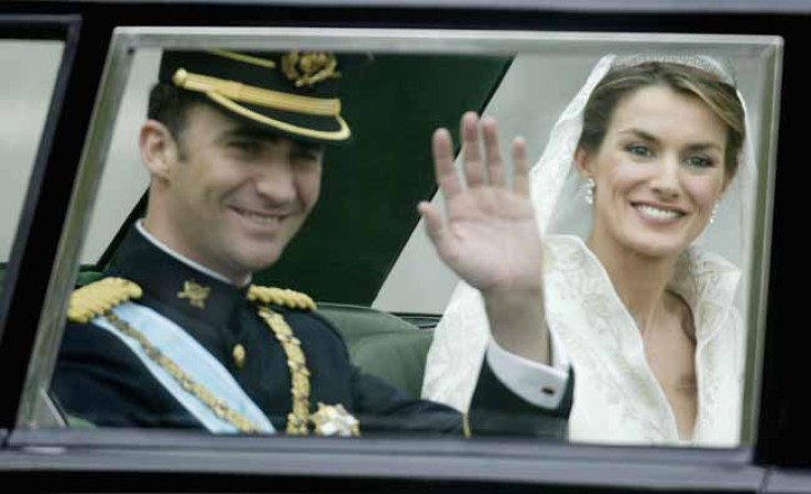 Profesional, deportista y cercano, el Príncipe Felipe, "preparado para reinar", según su padre.