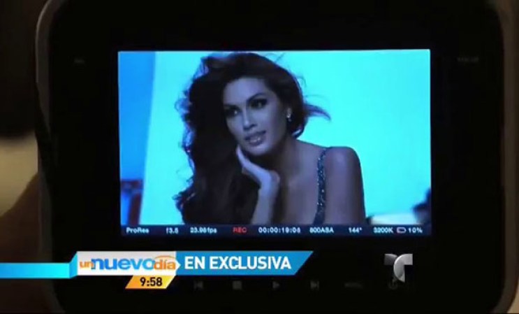 Telemundo obtuvo acceso exclusivo a la primera sesión fotográfica de la Miss Universo, María Gabriela Isler.
