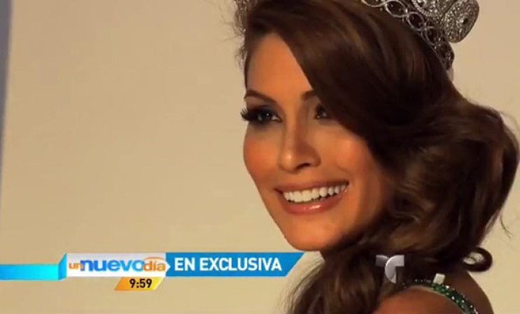 Telemundo obtuvo acceso exclusivo a la primera sesión fotográfica de la Miss Universo, María Gabriela Isler.