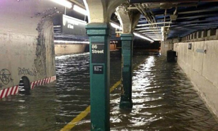 Estación del subway sumergida en Manhattan.