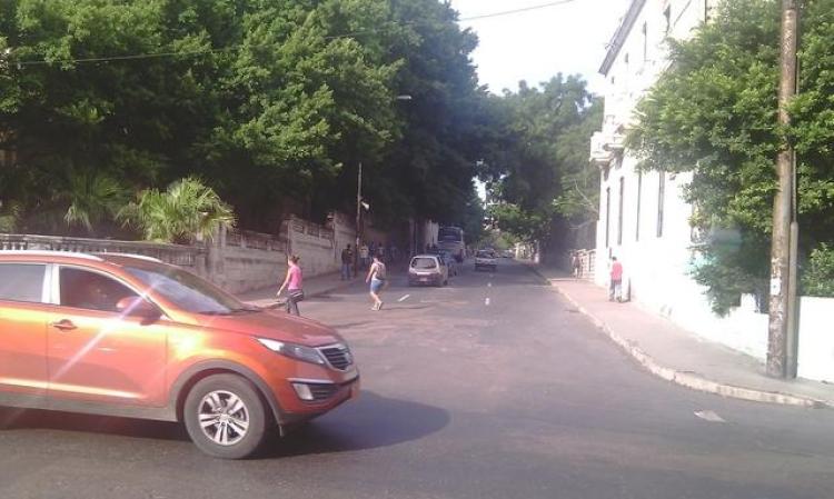 UH y sus calles aledañas.