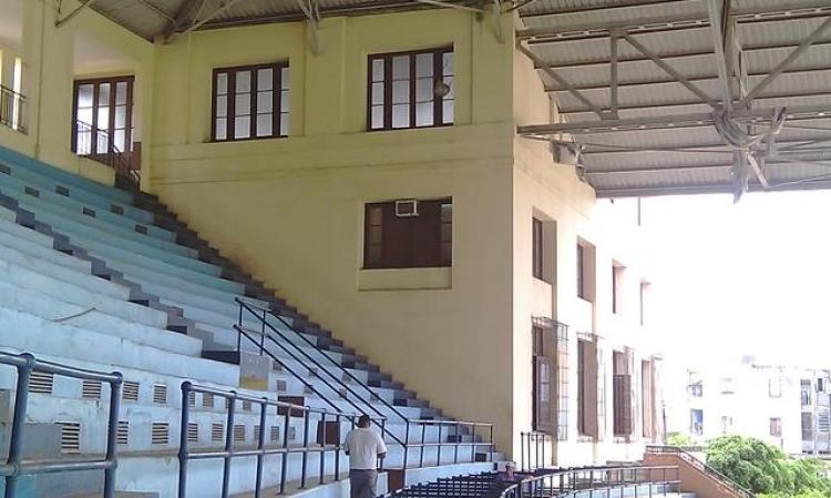 Estadio Universitario.