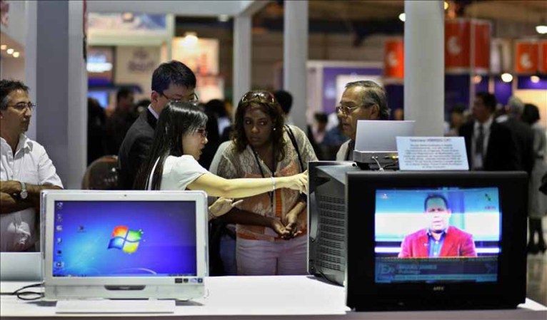18 DE MARZO: Cuba inaugura su Feria de Informática 2013 con el peso de las empresas chinas.