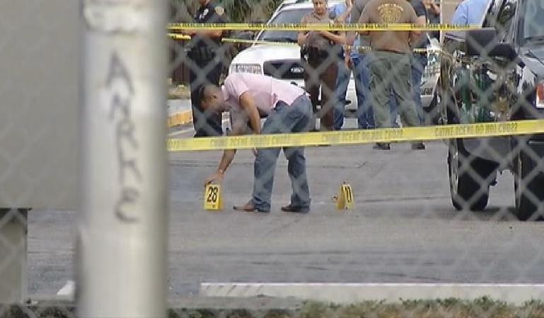 Imágenes posteriores a un tiroteo que tuvo lugar en el barrio de Westchester cerca de la Universidad Internacional de la Florida.