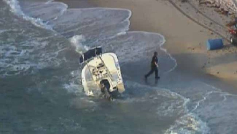 29 DE SEPTIEMBRE, 2013-La policía de Fort Lauderdale está investigando después de que un bote que contiene drogas llegó a la orilla en la madrugada de este lunes.