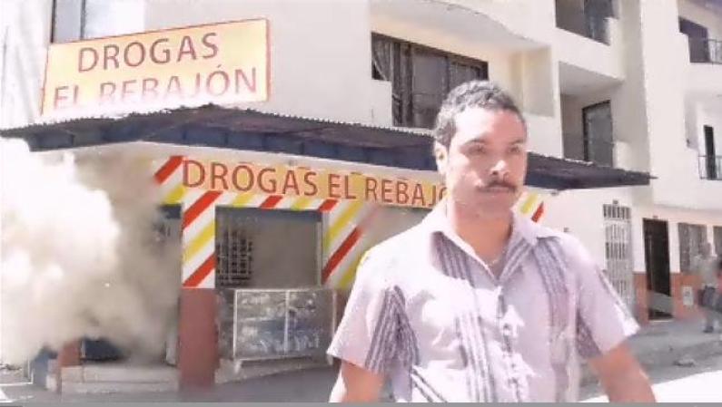 Quienes hacen explotar tres farmacias.