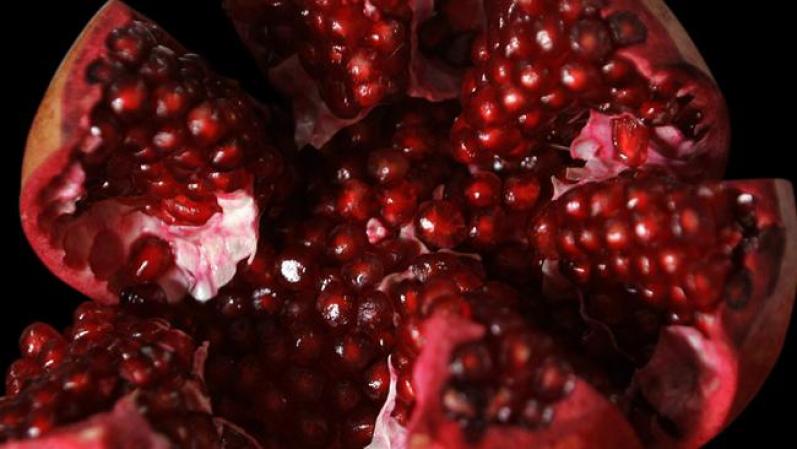 El jugo de granada y las semillas de calabaza también estimulan el conteo de espermatozoides.