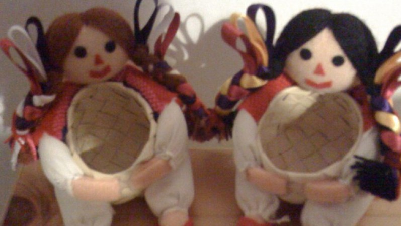 Las lindas muñequitas hechas por hombres y mujeres del sur de México.