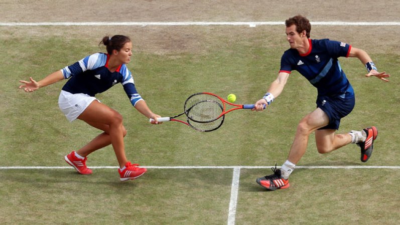 Laura Robson y Andy Murray de Gran Bretaña, en una feliz coincidencia en la competencia de tenis dobles.