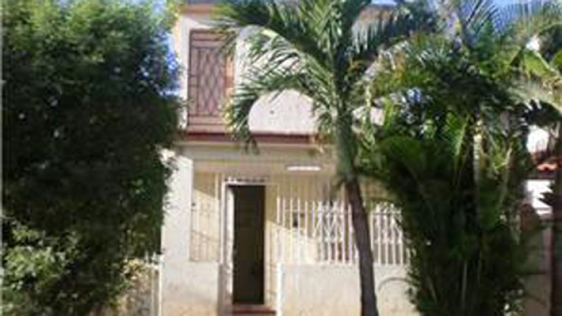Casa: 3½ cuartos, 1 baño<br />Precio: negociable.<br />Dirección: en Playa, Ciudad Habana.