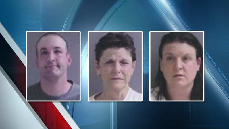 Según la policía, Jeffrey Stone, su madre, Rhonda Marie Matthews, y su tía, Heather Minton, secuestraron al niño y lo trasladaron a la comunidad de Alsip, cerca de Chicago.