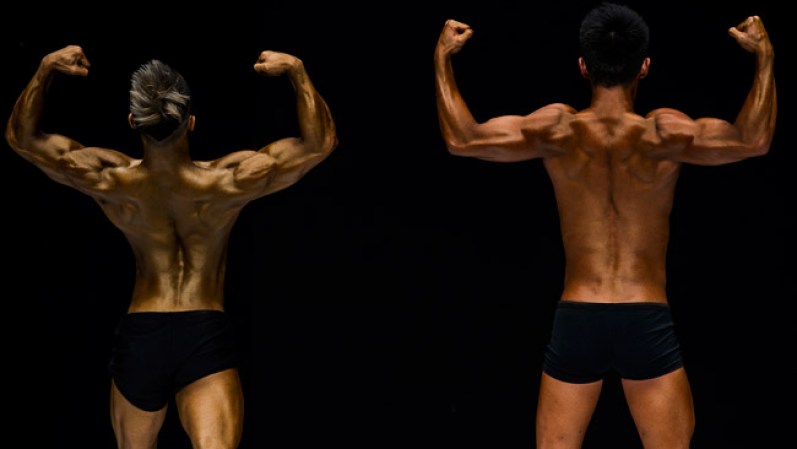 Aunque parecen de ciencia ficción algunos, son culturistas reales en una competencia en Hong Kong.