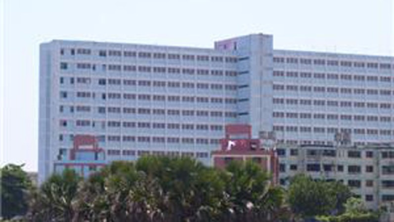 Apartamento: 2 cuartos, 1 baño<br />Precio: $ 20,000. <br />Dirección: en Camilo Cienfuegos, Habana del Este, Ciudad Habana.