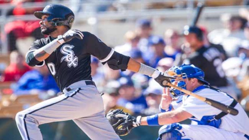 Alexei Ramirez #10 de los cachorros de Chicago. Shortstop. Gana $7,000,000Nombre completo:p) Full Name: Alexei Fernando Ramirez. Nació: 9/22/1981 en Pinar del Rio, Cuba