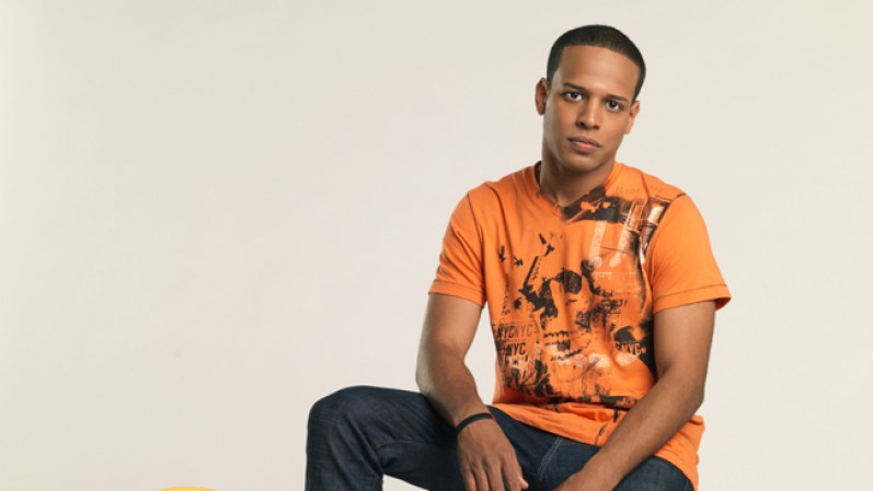 Andy Perez como Cassius Depont
