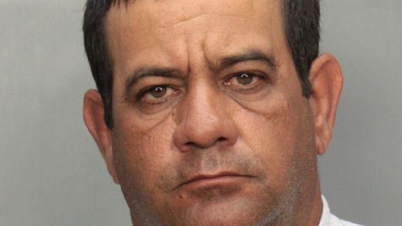 18 DE SEPTIEMBRE, 2013: Antonio Feliu baleó mortalmente a su ex novia Vivian Martínez y a la hija de ésta Anabel Benítez. Luego se dio a la fuga y causó la muerte de Maritza Medina al estrellarse contra el auto en que viajaba ella.Finalmente Feliú se suicidó. <br /><br /> Persecucion y muerte <br />