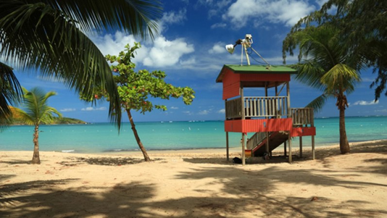 Puerto Rico, isla ubicada al noreste del Caribe, cuenta con hermosas playas que vale la pena visitar. Disfruta de ellas a través de estas imágenes.