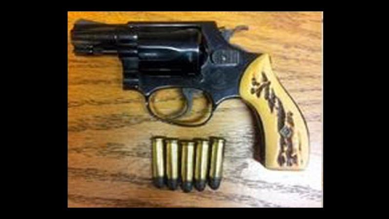 Revolver incautado en el aeropuerto de Orlando (FL).
