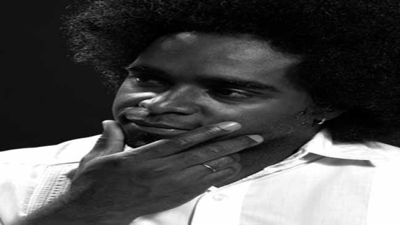 El artista plástico cubano Alexandre Arrechea, ex miembro del grupo Los Carpinteros, está cambiando el panorama de Nueva York con su exposición "No Limit"