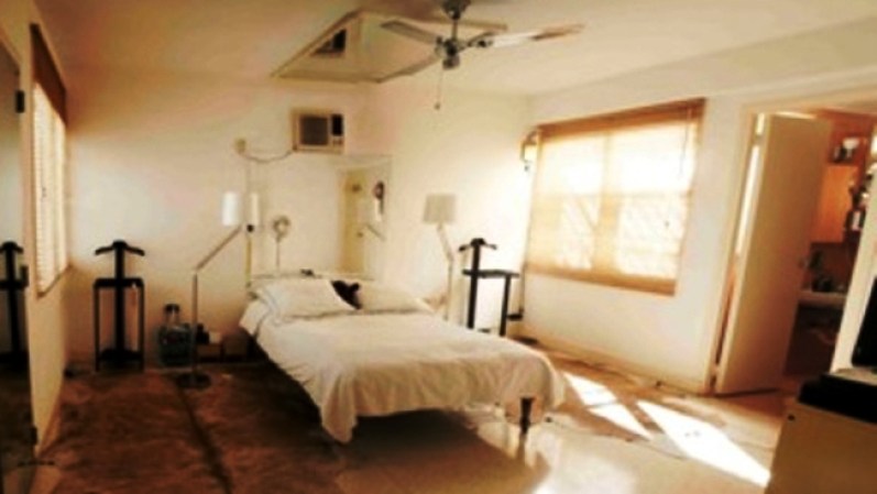 Casa: Habitaciones: 4. Baños: 3.<br />Precio: $ 130,000.<br />Dirección: Vedado.