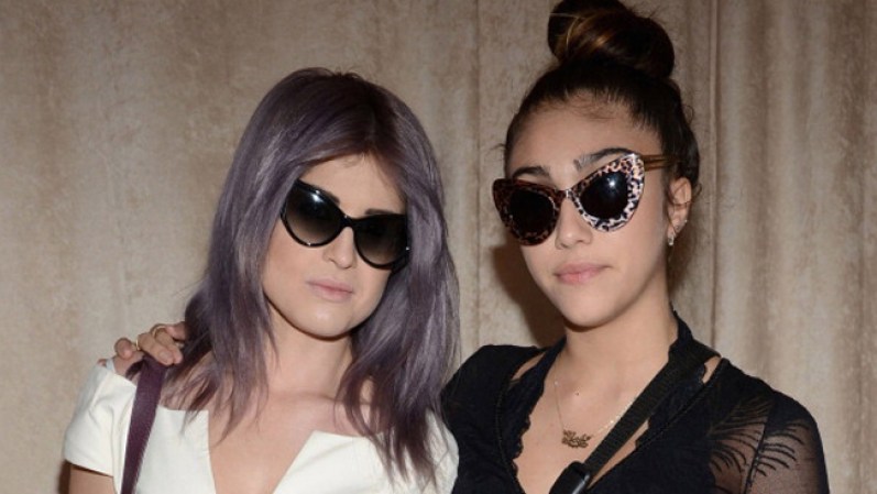 Lourdes Maria Ciccone Leon con Kelly Osbournef durante el Mercedes-Benz Fashion Week en Nueva York