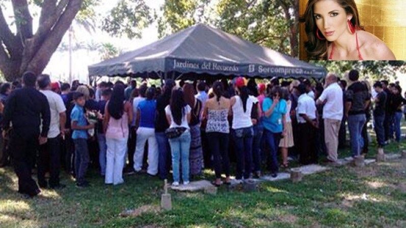 21 DE FEBRERO, 2014- Entierro de Génesis Carmona, muerta durante una manifestación de un balazo en la cabeza.