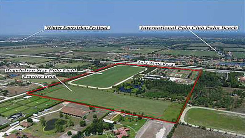 El actor Tommy Lee Jones puso en venta "San Saba Polo Ranch", una propiedad en Florida de más de 50 acres, con dos baños, cuatro habitaciones y establos. Jones le puso un precio de $26,75 millones.