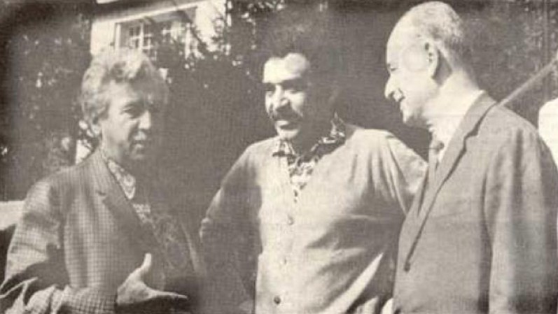 En esta foto García Márquez está con Jorge Amado (derecha) y Adonais Filho.