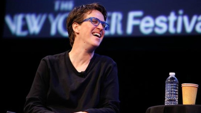 Rachel Maddow, periodista estadounidense con un programa actualmente en MSNBC, es la primera persona abiertamente gay con un programa de noticias en horario estelar.
