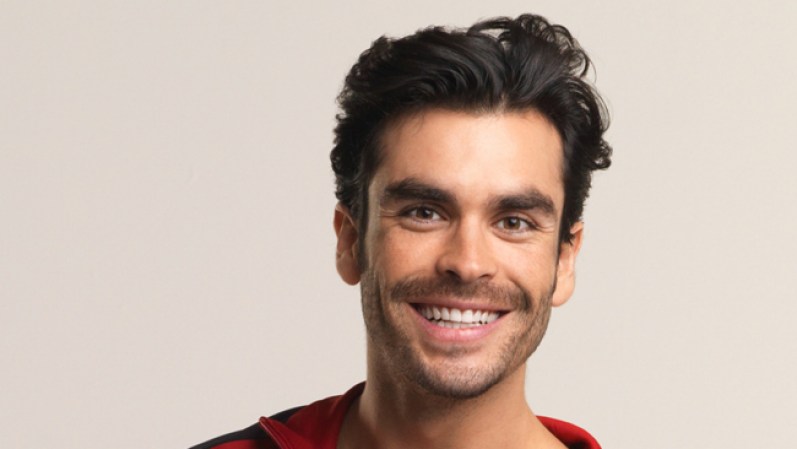 Gonzalo Garcia Vivanco como JP