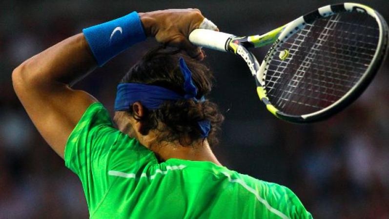 En la segunda, Djokovic fue más ofensivo, obligando a Nadal a defenderse, y se impuso 6-4. En la tercera el serbio arrolló a su adversario y lo ganó 6-2.