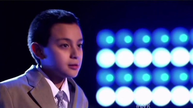 Al Team Royce se unió Daniel Casillas, de 11 años, de Chicago, y quien cantó "Un hombre normal".