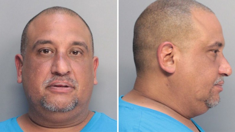 Robert Velazco fue arrestado el 06/04/14 acusado de: LEAVING SCENE OF CRASH/INJURY