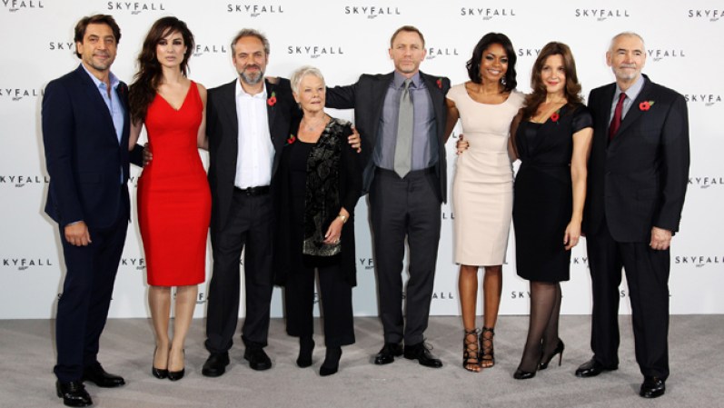 El elenco, el director y los productores de "Skyfall" anunciaron el inicio de la produción en una conferencia de prensa en Londres. Pero no están todos los que son: faltaron Ralph Fiennes, Albert Finney, Helen McCrory, Ben Whishaw y Rory Kinnear.
