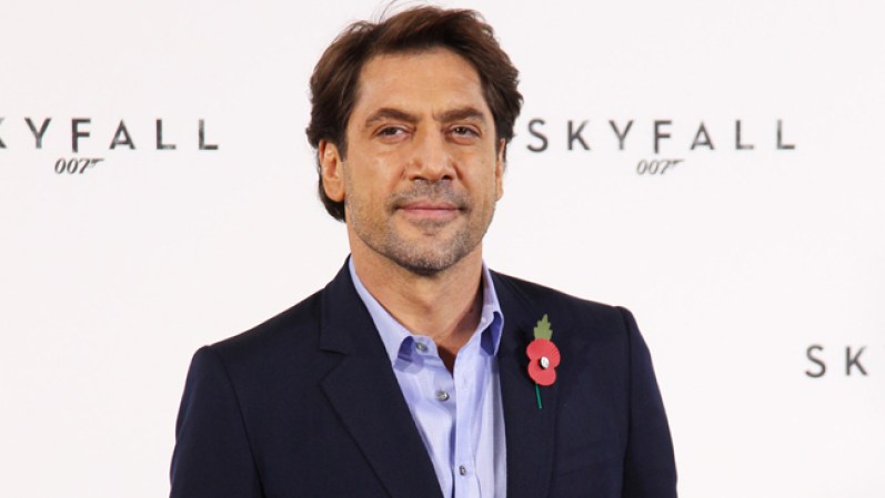 El actor español, ganador de un Oscar, esposo de Penélope Cruz y padre de su hijo, Javier Bardem, ya se lució como malo de la película, precisamente en la que le dio el premio de la Academia: "No Country For Old Men".