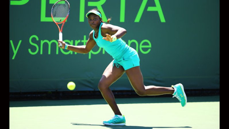 En los cuartos de final del Abierto de Australia, Stephens derrotó a su compatriota, Serena Williams para convertirse en la jugadora más joven, y la única adolescente, entre las Top 20.