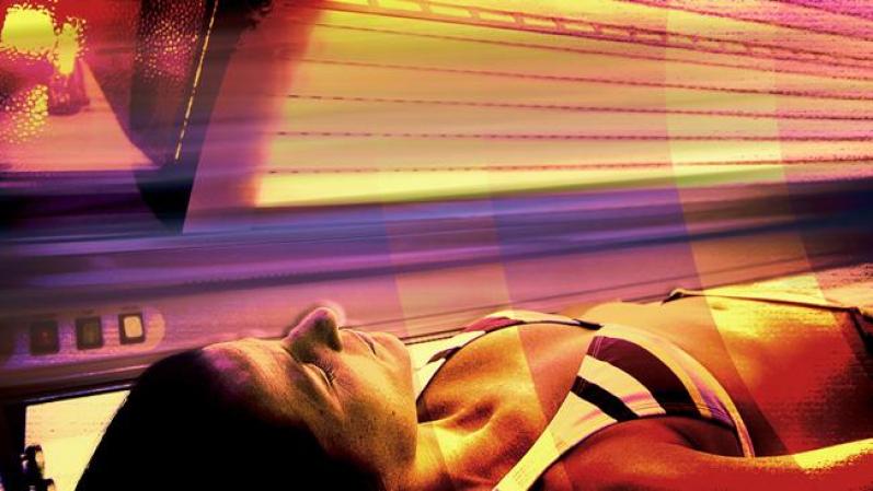 Impuesto al bronceado artificial.<br />Además de haber sido clasificada como una actividad de riesgo para la salud, el uso de camas de bronceado y otras técnicas de exposición a rayos ultravioleta, cuesta más dinero gracias a una norma establecida en la reforma de salud. A partir del 1ro de julio del 2010, a esta práctica se le impuso un impuesto del 10%.