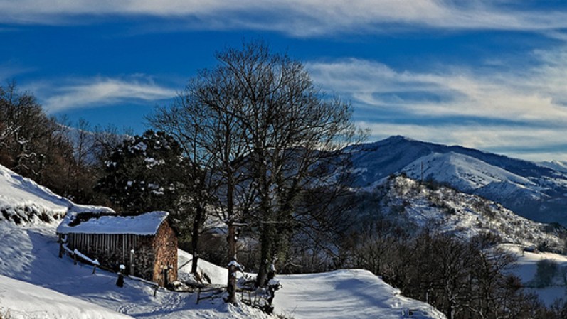 Un lodge: ¡Solos en el medio de la montaña! Escapada perfecta para disfrutar unos días contemplando el paisaje en compañía de tu amorcito y tomando un rico chocolate caliente