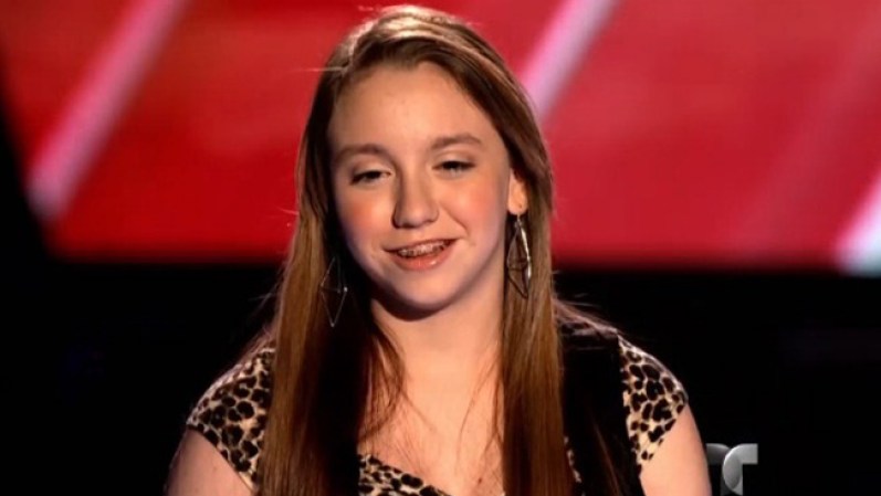 Alexis, de México, cantó “I knew you were in trouble” y los tres jueces apretaron el pulsor por ella. Tras una ardua pelea por tratar de conseguir la voz de Alexis para sus “teams”, el pequeño talento escogió a Paulina.