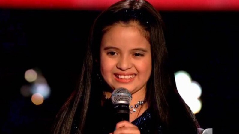 Rosa, de solo nueve añitos vino de Nueva Jersey y cantó “Como la flor”, una canción de su idola Selena. Los “coaches” no se voltearon sin embargo, le dijeron que era muy tierna y que no dudara en regresar el próximo año.