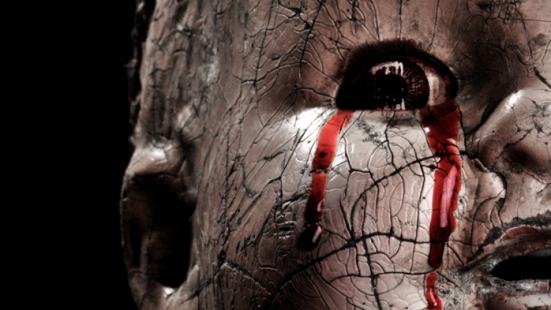 La llorona. Esta historia dice que una mujer indígena tuvo tres hijos con un caballero español. Éste nunca quiso formalizar la relación y ella despechada asesino a los tres niños en un rio y se suicidó de remordimiento. Desde entonces se escuchan sus llantos por la noche.