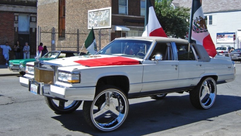 Este carro esta preparado como Dios manda para hacer su recorrido en el parade de Illinois.