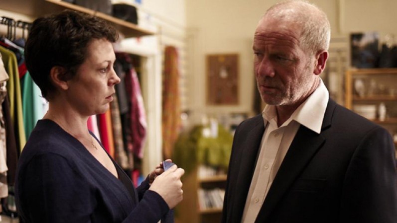 Tyrannosaur. En este drama, Joseph es un hombre lleno de violencia y coraje que lo están llevando a la autodestrucción, pero su oportunidad de redención llega en la forma de Hannah, una empleada cristiana de una tienda de caridad. Con las actuaciones de Peter Mullan y Olivia Colman. En los cines el 18 de noviembre.