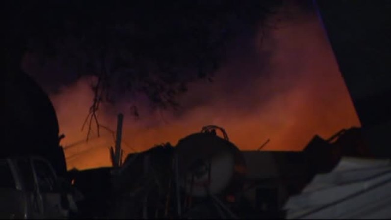 A continuación más imágenes de la terrible explosión en West, Texas.