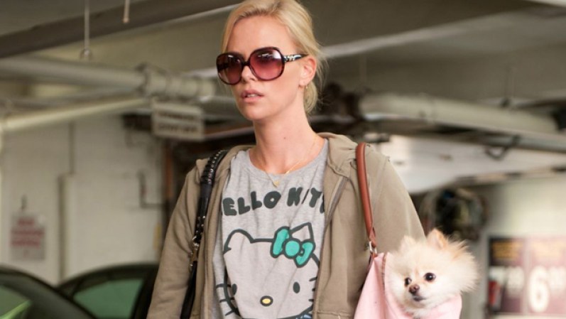 “Young Adult”. Poco después de su divorcio, una escritora regresa a su casa en un pequeño pueblo con el deseo de revivir un romance con su ex novio, ahora casado y con hijos. Con las actuaciones de Charlize Theron y Patrick Wilson. En los cines el 16 de diciembre.