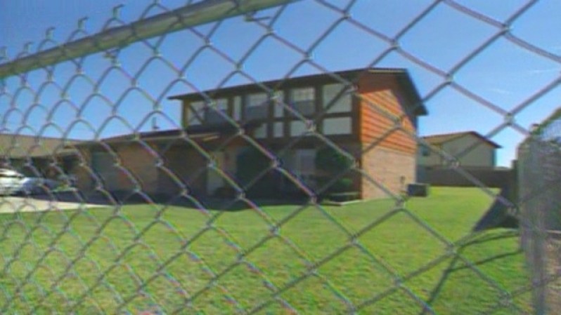 Aun con toda la popularidad de la que gozaba, Selena mantenía una modesta casa al lado del hogar de sus padres en el vecindario donde se crió.