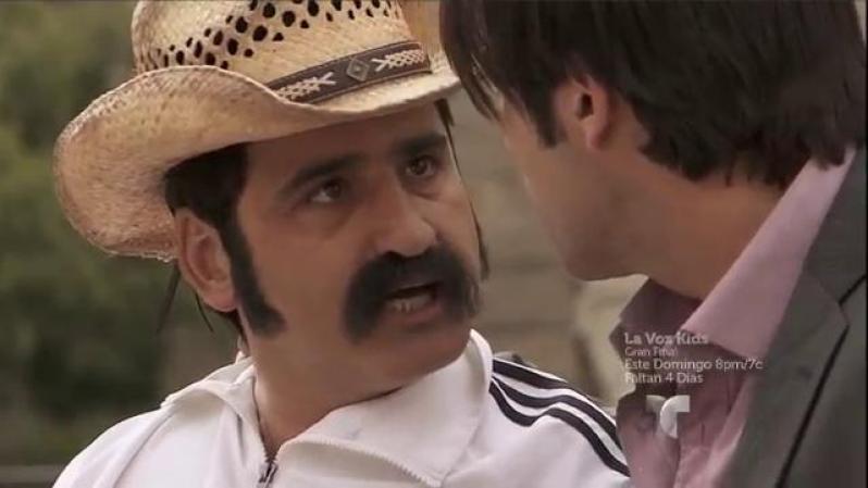 El Cabo habla con Aurelio sobre su desconfianza y le pregunta por Mónica. Casillas no responde.