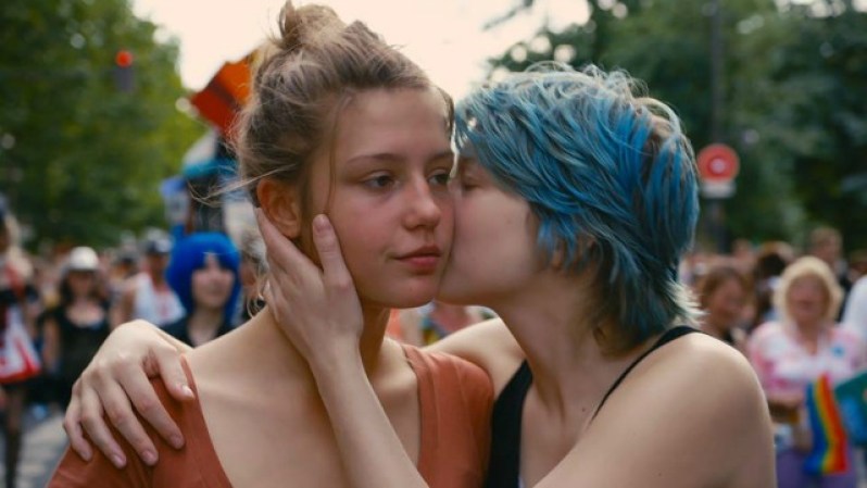 La película es protagonizada por Adèle Exarchopoulos y Léa Seydoux y está basada en la novela gráfica “Le bleu est une couleur chaude” ("El azul es un color cálido").