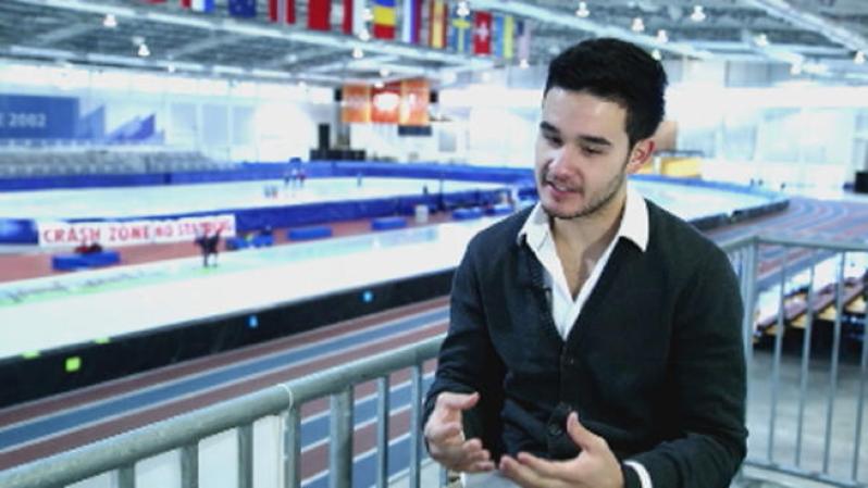 Eddy Alvarez nació en Miami, y competirá en el equipo de EEUU en los Juegos Olímpicos de Invierno de 2014 en Sochi. Alvarez se colocó previamente en el cuarto lugar en el Campeonato de patinaje de velocidad de EEUU.