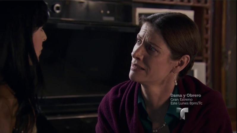 Doña Alba apoyará a Ximena y se despide de ella.
